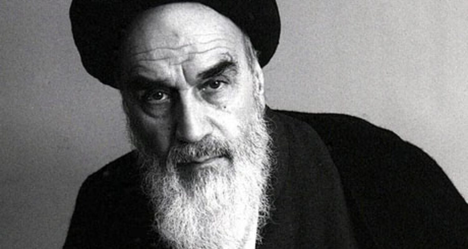 Ayatollah-Khomeini-Irania-001