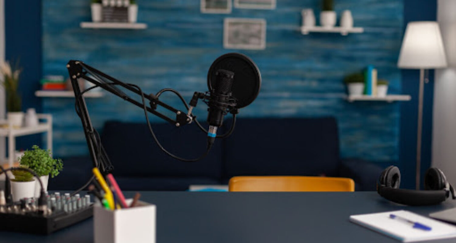 Definisi-Apa-itu-Podcast-Envato