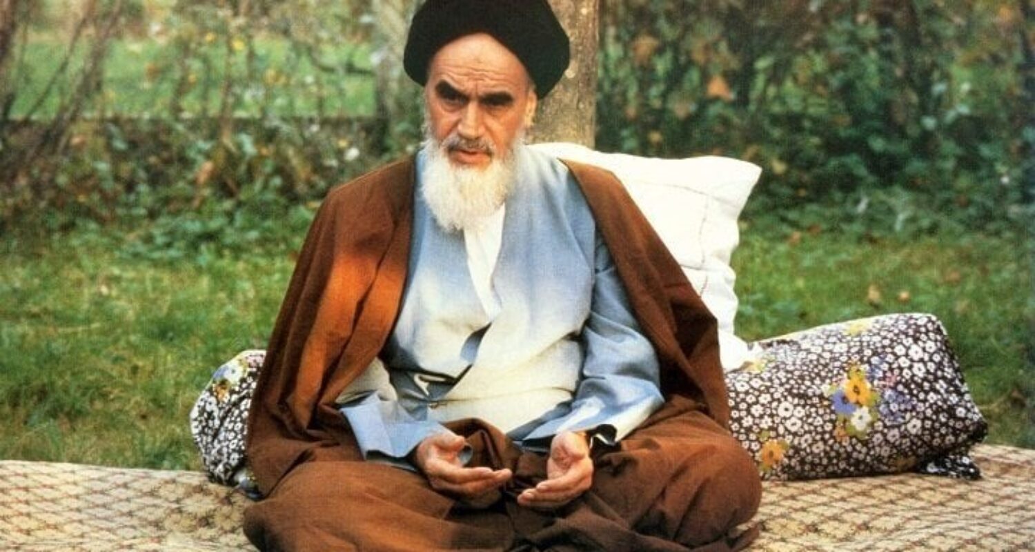profil-ayatollah-ruhollah-khomeini-imam-syiah-pendiri-republik-islam-iran-ibi